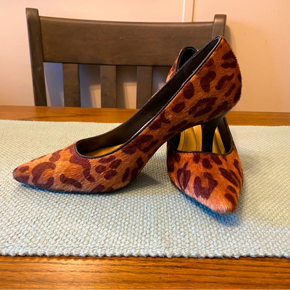 EUC faux calf-hair leopard pumps